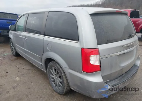 2015 Chrysler Town & Country S z USA, uszkodzony, nr VIN 2C4RC1HG4FR602968